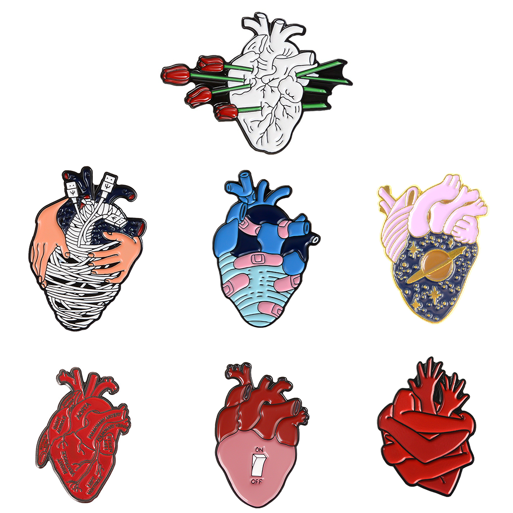 Anatomical Heart Enamel Pin Br - Medical Label 评论和价格